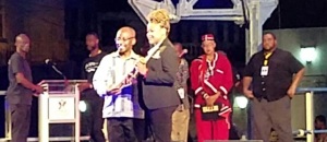 Closing_baton
