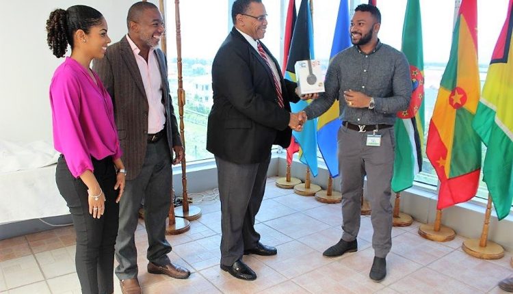 ASG presents prize to Keron Bruce